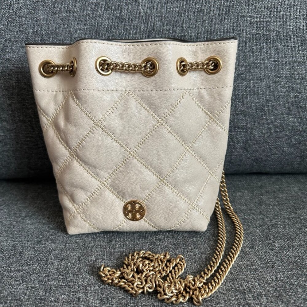NWOT! Tory Burch Willa Small Drawstring Bag Gold Hardware 163517 In Brie/White